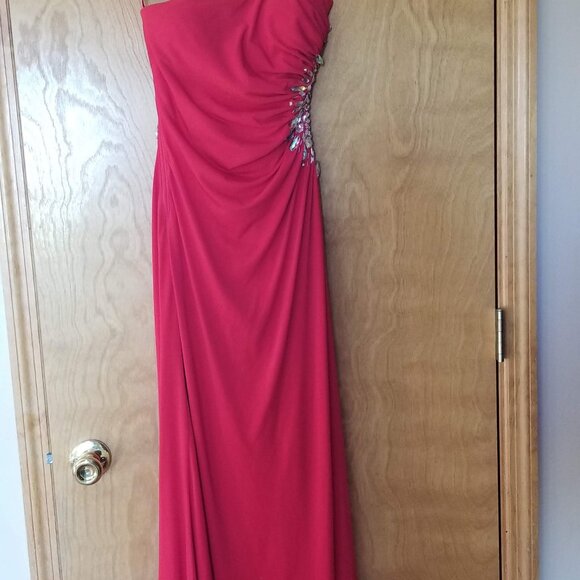 City Studio Red Formal Dress - Picture 3 of 5